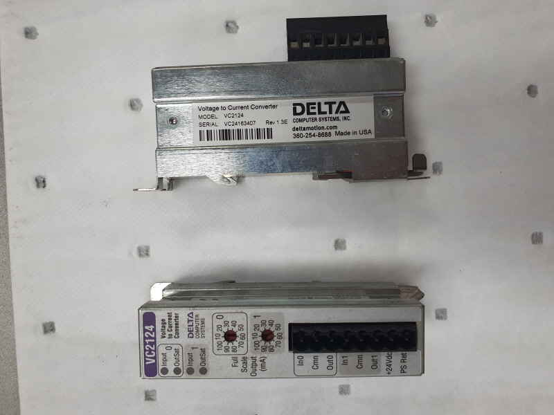 Delta VC2124 Voltage-to-Current Converter - Silver